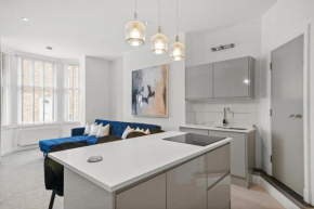 The Hamptons Apartment + Underground Spa Bathroom